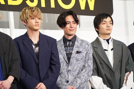 左から山田裕貴、間宮祥太朗、岡山天音。