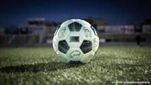 高橋陽一がイラストを描き下ろすサッカーボールのイメージ。