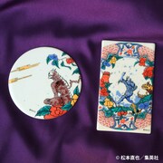 「怪獣8号」九谷焼お香立てプレートのラインナップ。