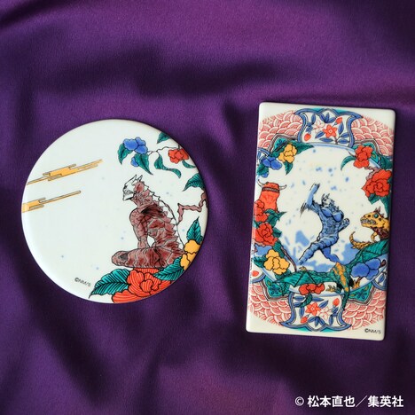 「怪獣8号」九谷焼お香立てプレートのラインナップ。