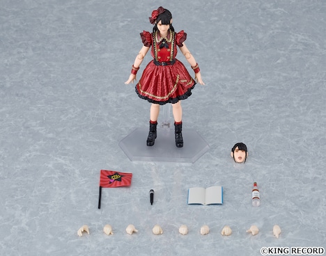 付属品を含む「figma 上坂すみれ」。