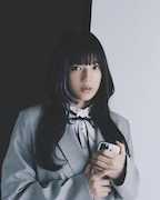 石井杏奈扮する花織琴乃。