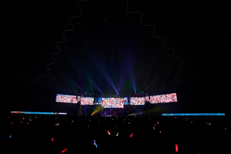 ライブのオープニング。