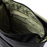 尾形百之助モデルのバックパック。