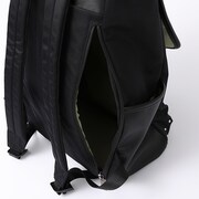 尾形百之助モデルのバックパック。