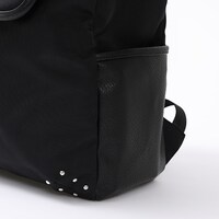 尾形百之助モデルのバックパック。