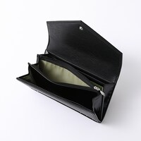 尾形百之助モデルの財布。