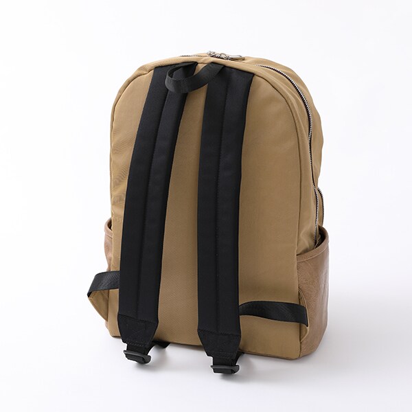 月島軍曹・鯉登少尉モデルのバックパックの使用イメージ