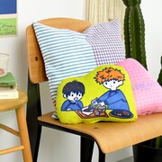 「ダイカットクッション（潔と國神）」