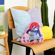 「ダイカットクッション（千切豹馬）」