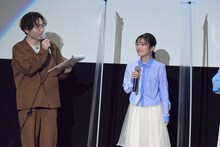 左から江越彬紀、黒沢ともよ。