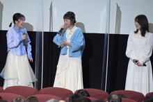 左から黒沢ともよ、寺崎裕香、内田真礼。