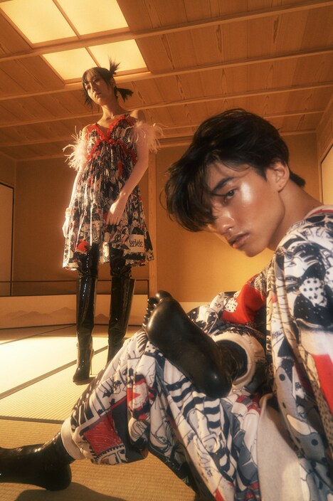 手前から「MEEWEE×Suehiro Maruo 少女椿 SETUP」、「MEEWEE×Suehiro Maruo 少女椿 Night dress」。