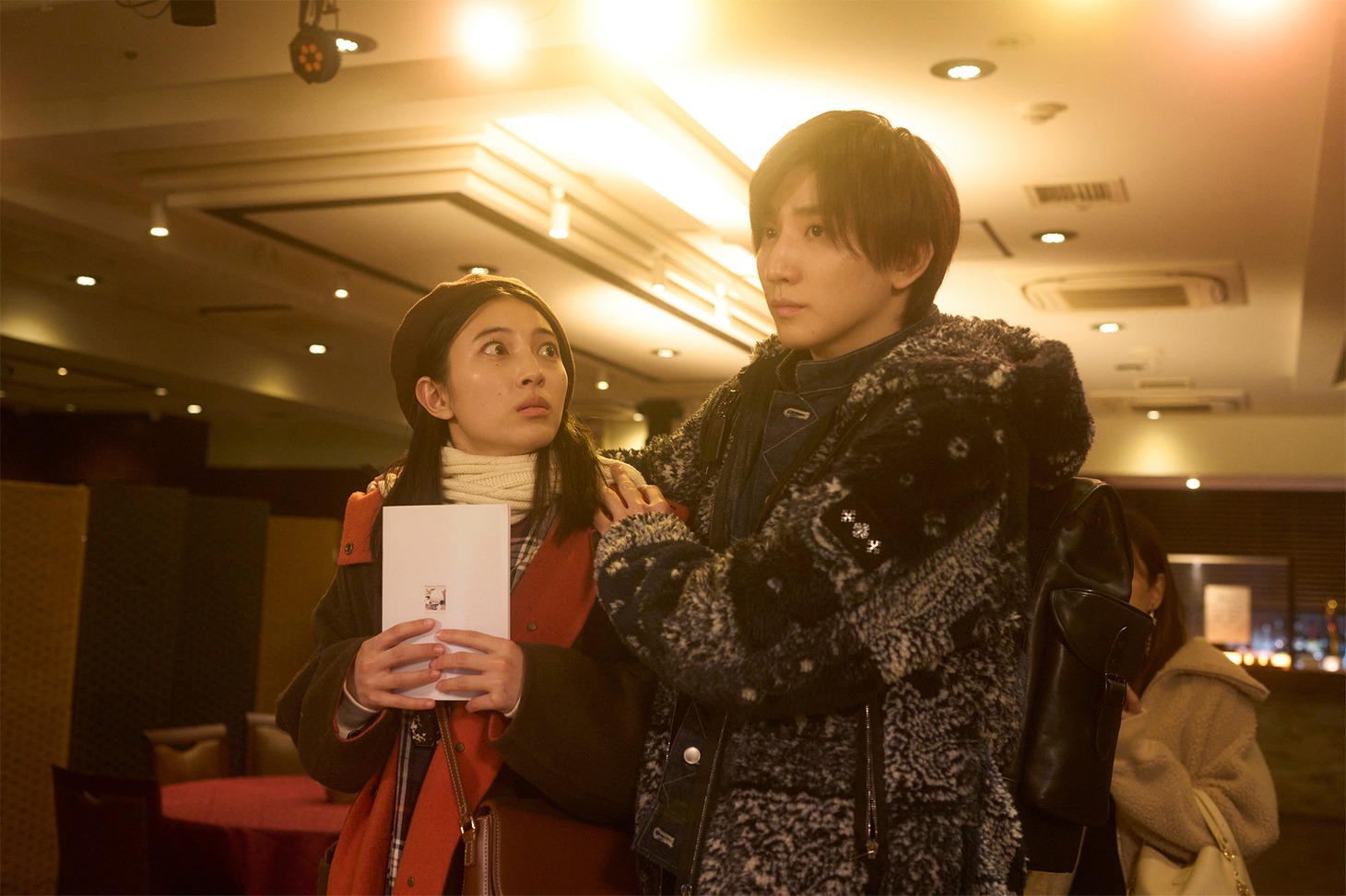 スピンオフドラマ「ホメる男に知りたい女」より。