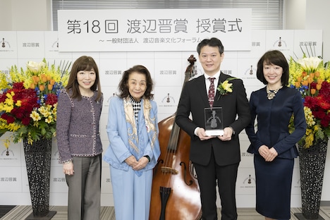 右から2人目が週刊少年ジャンプ編集長の中野博之氏。