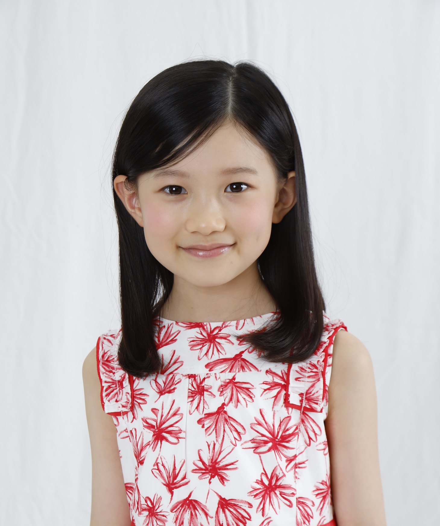 久我まち役の小山紗愛。