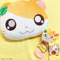 クッション、ぬいぐるみキーホルダー、ソックス。