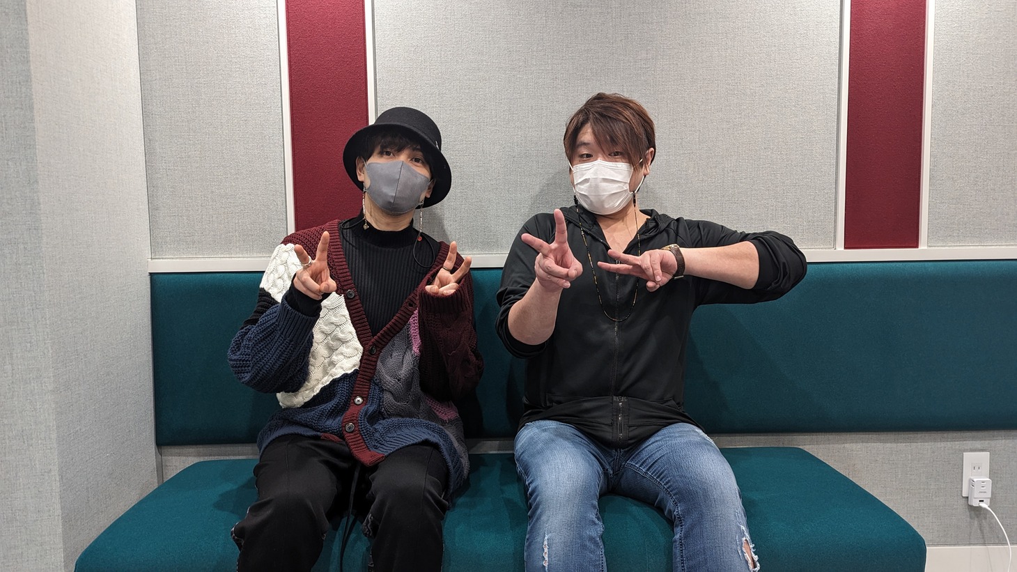 左から中島ヨシキ、松岡禎丞。