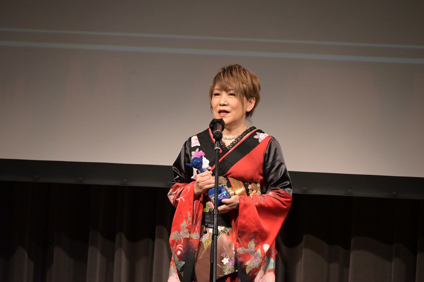 松本梨香