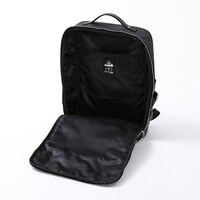 「ニコラス・D・ウルフウッドモデル バックパック」の内側。