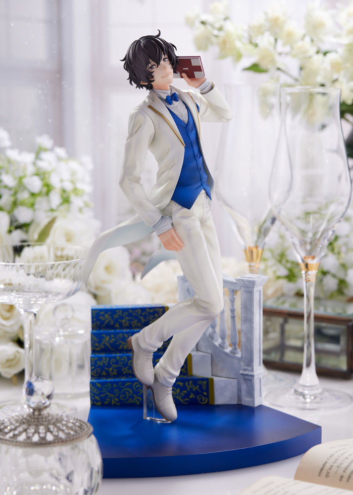 「太宰治 1/7スケールフィギュア」