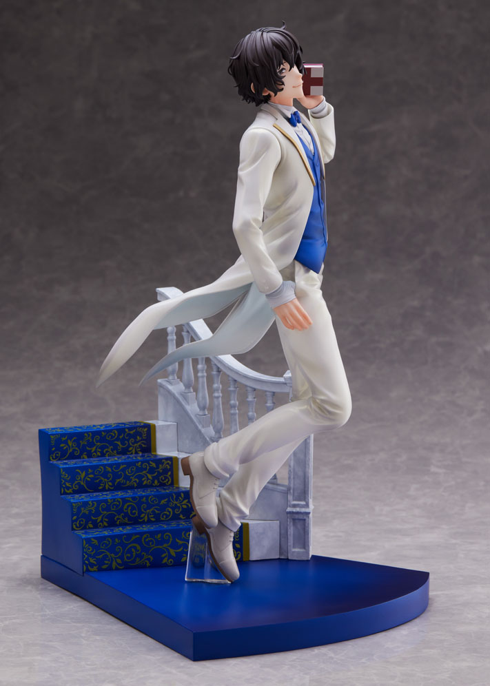 「太宰治 1/7スケールフィギュア」