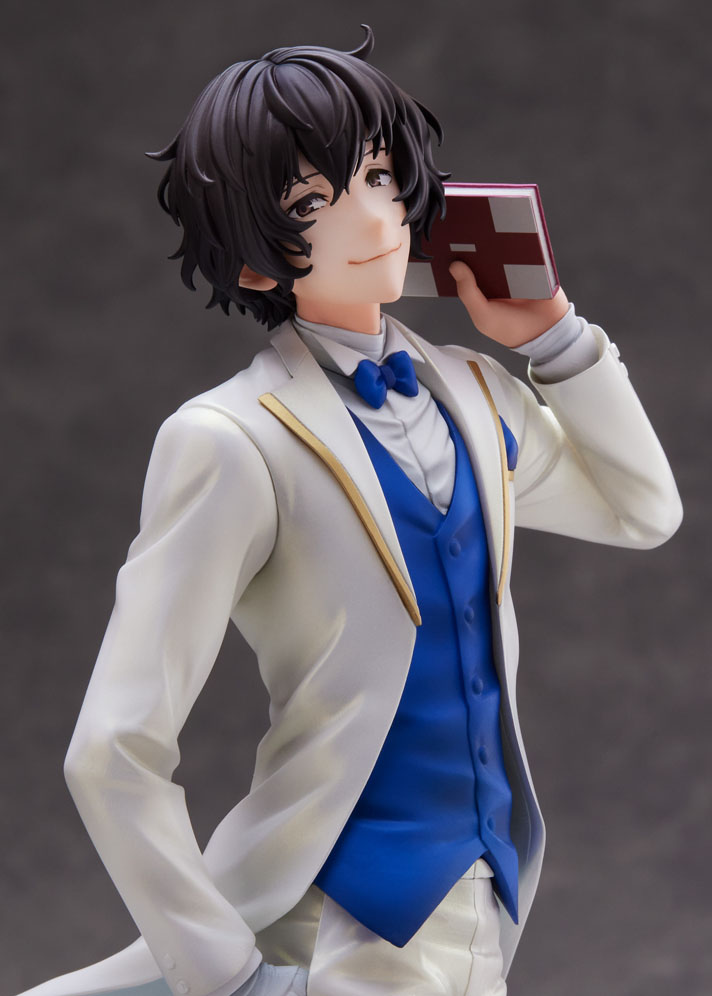 「太宰治 1/7スケールフィギュア」