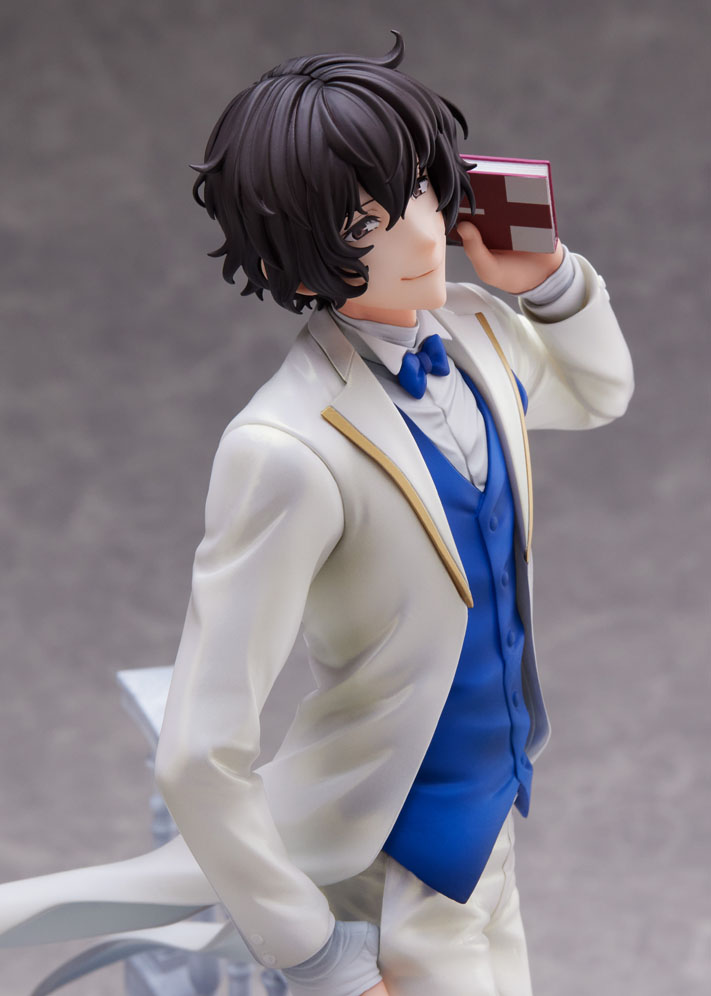 「太宰治 1/7スケールフィギュア」