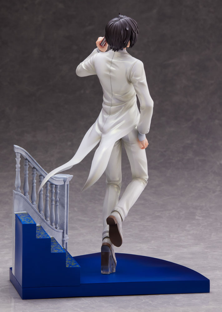 「太宰治 1/7スケールフィギュア」