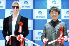 左からROLAND、関智一。