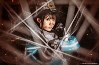 長谷川里桃扮する茉希尾瀬。