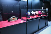 作中のアイテムが並ぶ「リアルミュージアム」。