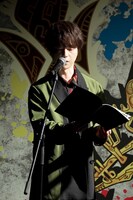 ショートエピソード「鉄華団の入団面接」の朗読に参加する河西健吾。