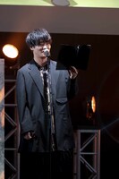 ショートエピソード「鉄華団の入団面接」の朗読に参加する細谷佳正。