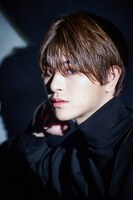 遊馬晃祐。ハイパープロジェクション演劇「ハイキュー!!」の及川徹役などで知られる。