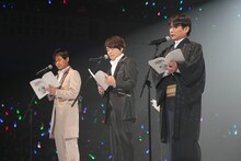 左から近藤勲役の千葉進歩、土方十四郎役の中井和哉、桂小太郎役の石田彰。