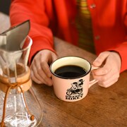 「ホーロー風マグカップ（マイキーとドラケン）」