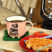 「ホーロー風マグカップ（マイキーとドラケン）」