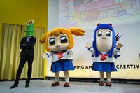 キング・アミューズメント・クリエイティブブースに登場した竹書房、ポプ子、ピピ美。