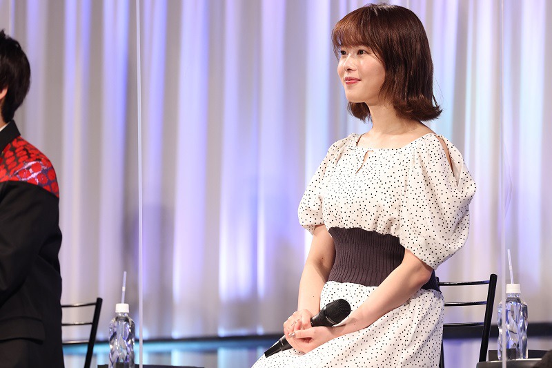 小坂井祐莉絵