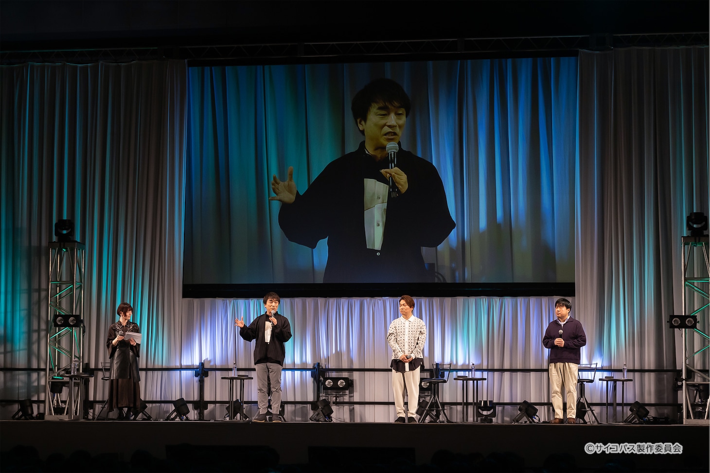 「劇場版 PSYCHO-PASS サイコパス PROVIDENCE」スペシャルステージの様子。