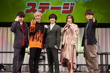 左から轟焦凍役の梶裕貴、爆豪勝己役の岡本信彦、緑谷出久役の山下大輝、麗日お茶子役の佐倉綾音、飯田天哉役の石川界人。