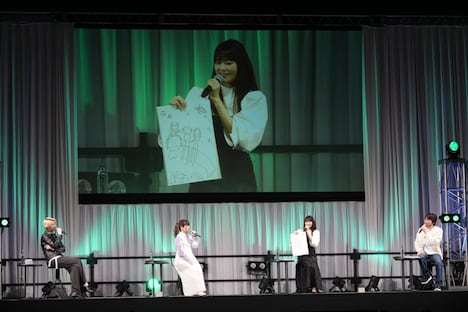 早見沙織による劇場版のビジュアル予想イラスト。