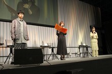 左から杉田智和、内山夕実、茅野愛衣。