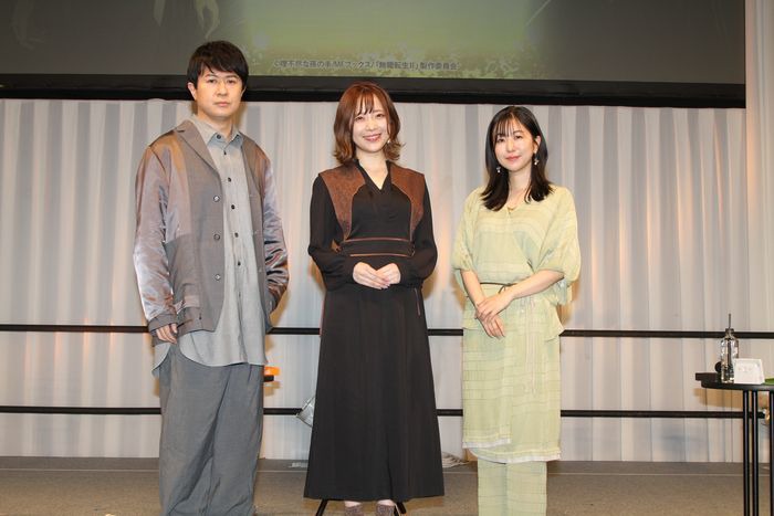 左から杉田智和、内山夕実、茅野愛衣。