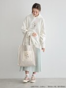 「夏目友人帳ニャンコ先生トートバッグ」使用イメージ。