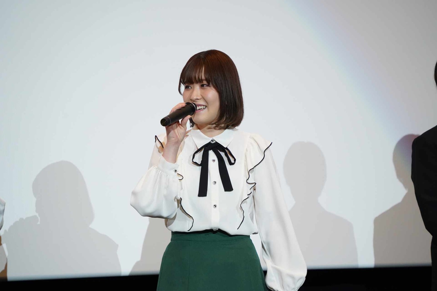 石見舞菜香