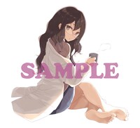 ANIPLEX+の店舗別特典「選べるキャラファインマット」と、アニメイトの店舗別特典「B2タペストリー＆スタンド付きアクリルコースター＆2L判ブロマイド6枚セット」の絵柄。