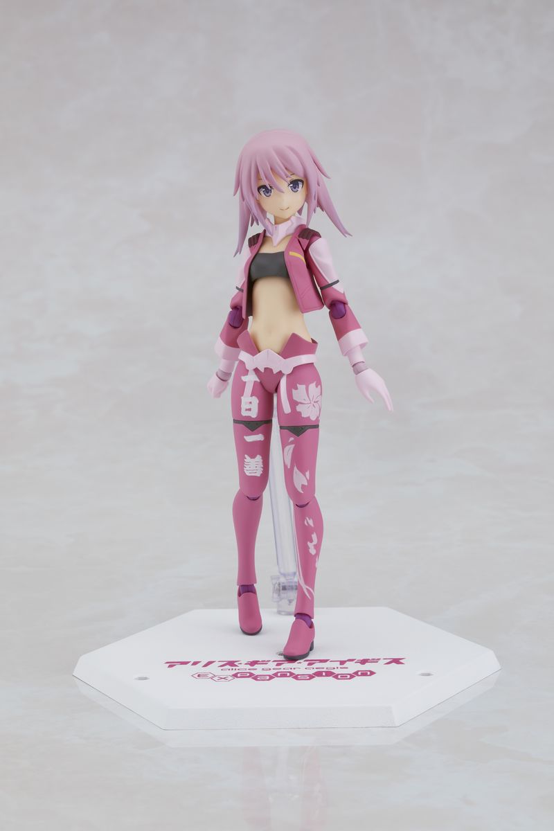 Blu-ray / DVD BOX上巻に付属する比良坂夜露の特典フィギュア。