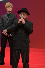 立木文彦（中央）